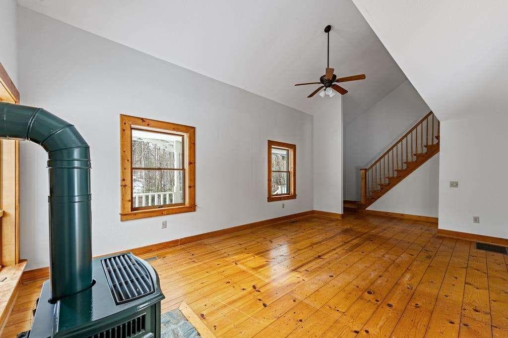3 bedroom, 2 bathroom, 2,059 sq ft single family residence for sale at 102 Captains Cove, Blairsville, GA 30512 — photo 9