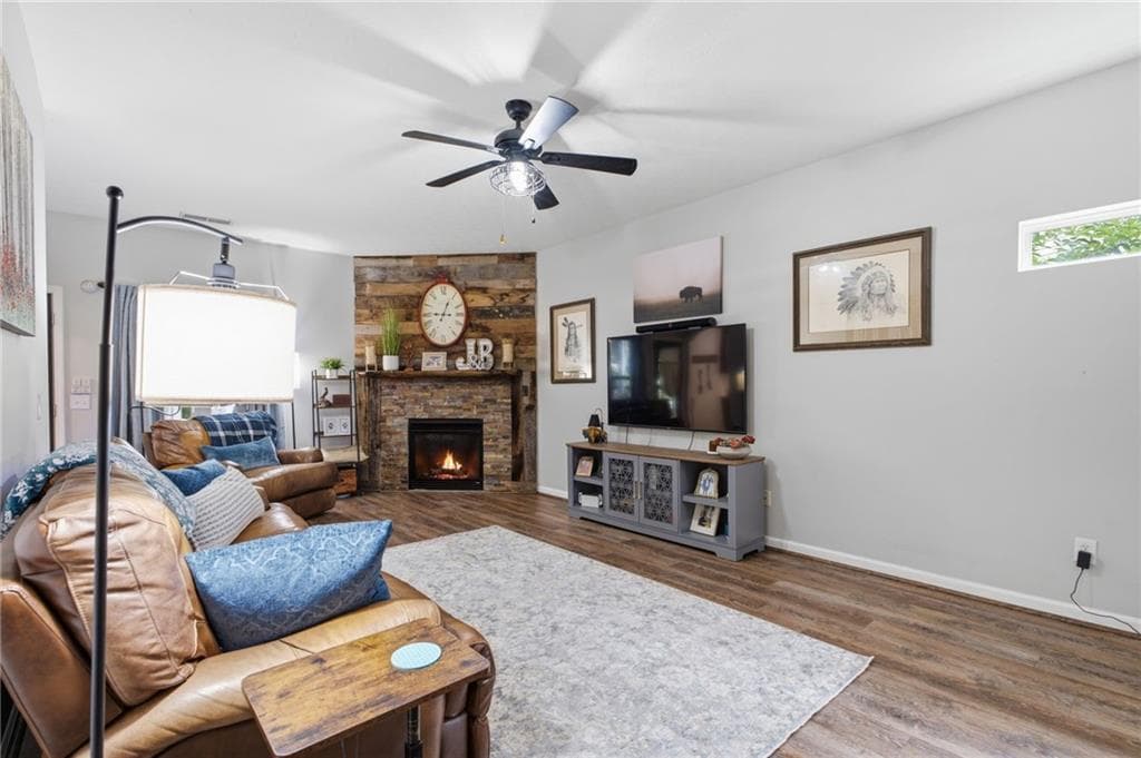 3 bedroom, 3 bathroom, 1,932 sq ft single family residence under contract at 5068 Mc Ever View Drive, Sugar Hill, GA 30518 — photo 9