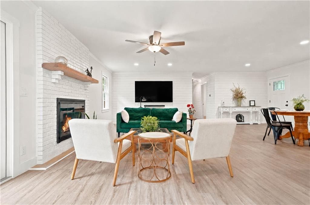 3 bedroom, 2 bathroom, 1,676 sq ft single family residence under contract at 125 Childers Road, Canton, GA 30115 — photo 5