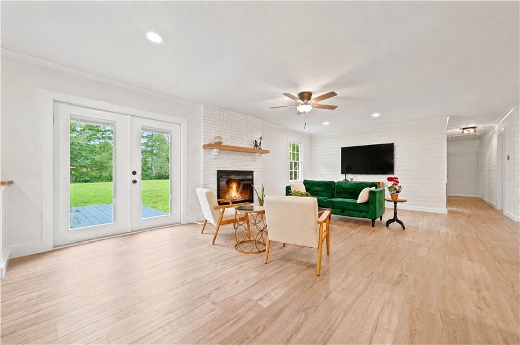 3 bedroom, 2 bathroom, 1,676 sq ft single family residence under contract at 125 Childers Road, Canton, GA 30115 — photo 6