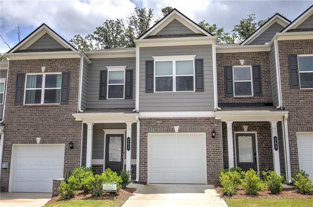 3 bedroom, 3 bathroom, 1,628 sq ft townhouse under contract at 261 Dupont Drive, Cartersville, GA 30121