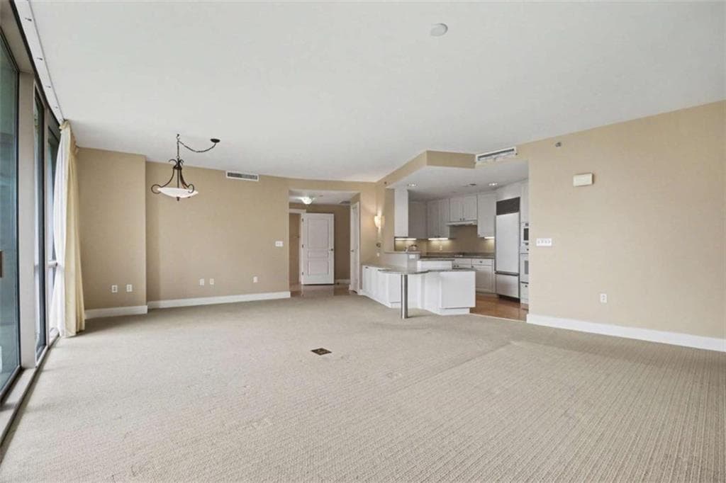2 bedroom, 3 bathroom, 1,703 sq ft condominium under contract at 700 Park Regency Place 1203, Atlanta, GA 30326 — photo 10