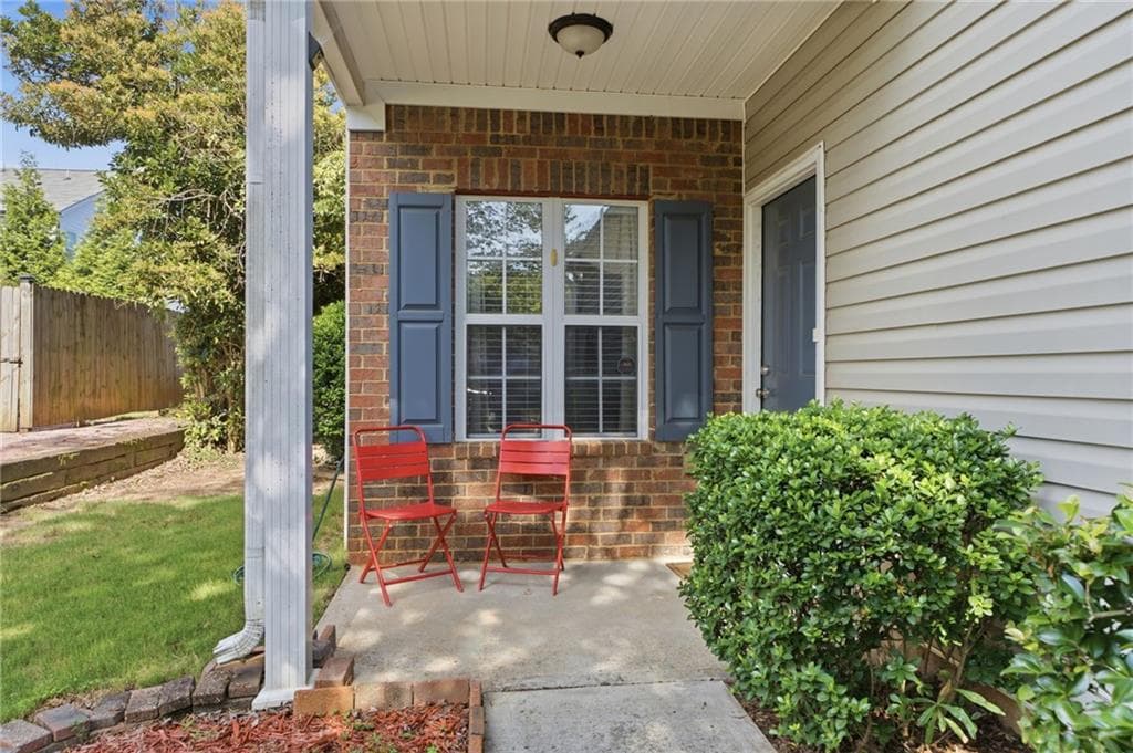 3 bedroom, 3 bathroom, 1,256 sq ft townhouse for sale at 5009 Timber Hills Drive, Oakwood, GA 30566 — photo 3