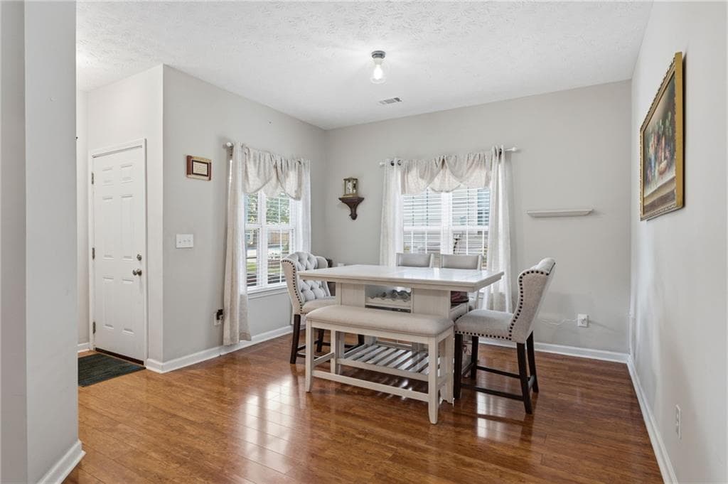 3 bedroom, 3 bathroom, 1,256 sq ft townhouse for sale at 5009 Timber Hills Drive, Oakwood, GA 30566 — photo 4