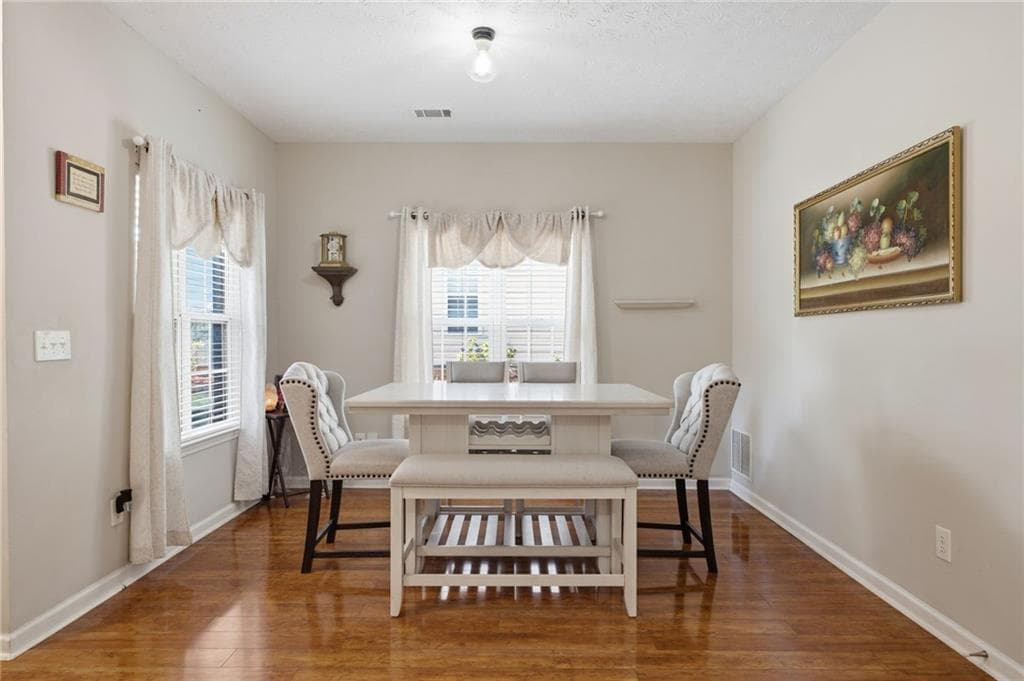 3 bedroom, 3 bathroom, 1,256 sq ft townhouse for sale at 5009 Timber Hills Drive, Oakwood, GA 30566 — photo 5
