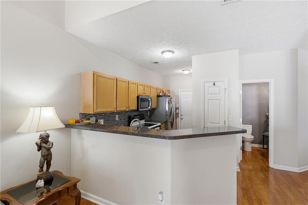 3 bedroom, 3 bathroom, 1,256 sq ft townhouse for sale at 5009 Timber Hills Drive, Oakwood, GA 30566 — photo 8