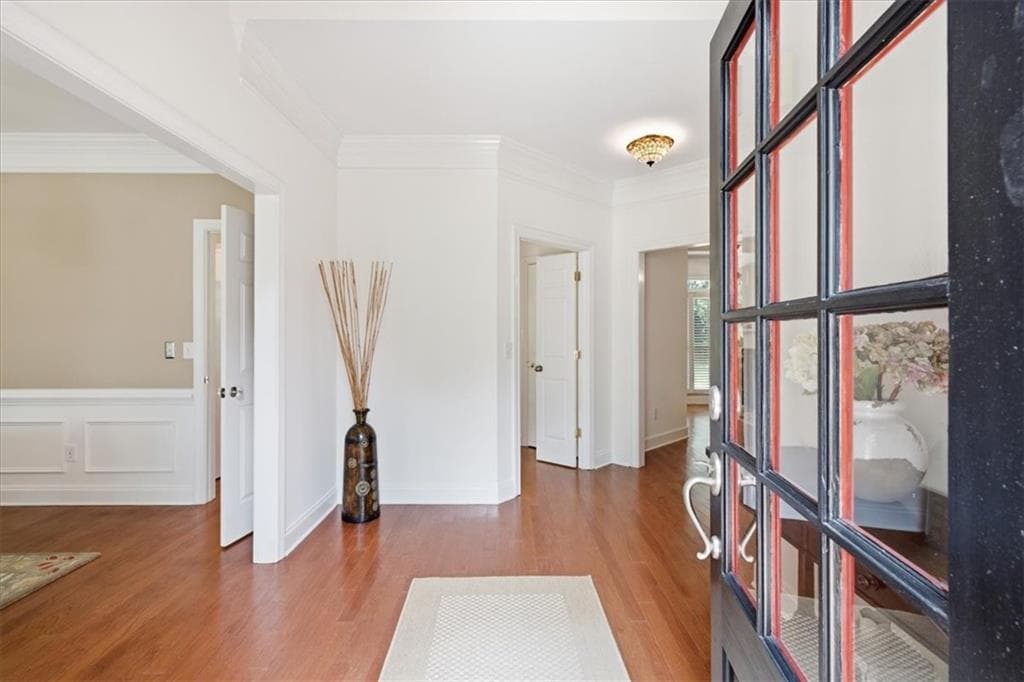 3 bedroom, 3 bathroom, 2,729 sq ft single family residence for sale at 720 Noble Oak Drive, Marietta, GA 30068 — photo 2