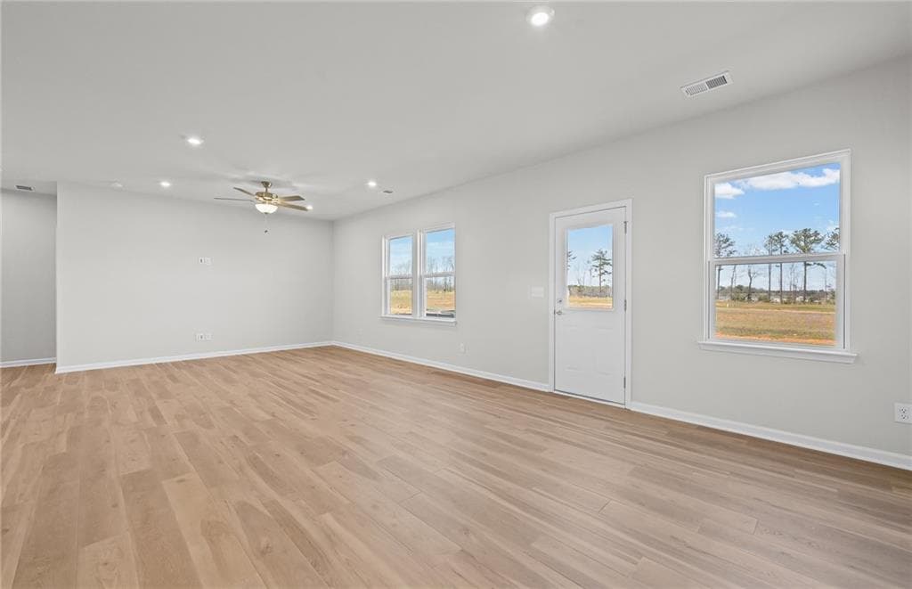 5 bedroom, 3 bathroom, 2,956 sq ft single family residence for sale at 600 Vidalia Park Way, Mcdonough, GA 30252 — photo 8