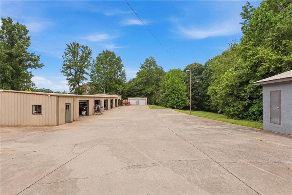 3 bedroom, 2 bathroom, 1,980 sq ft single family residence for sale at 3107 Alto Mud Creek Road, Alto, GA 30510 — photo 6