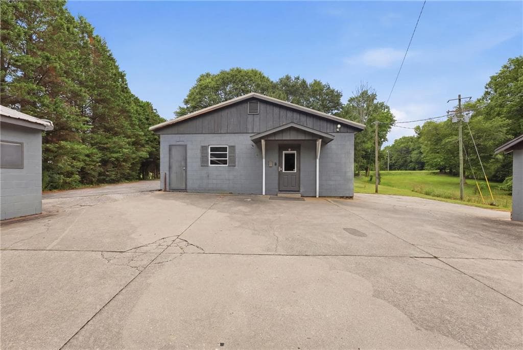 3 bedroom, 2 bathroom, 1,980 sq ft single family residence for sale at 3107 Alto Mud Creek Road, Alto, GA 30510 — photo 7