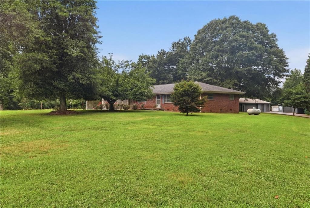 3 bedroom, 2 bathroom, 1,980 sq ft single family residence for sale at 3107 Alto Mud Creek Road, Alto, GA 30510 — photo 9