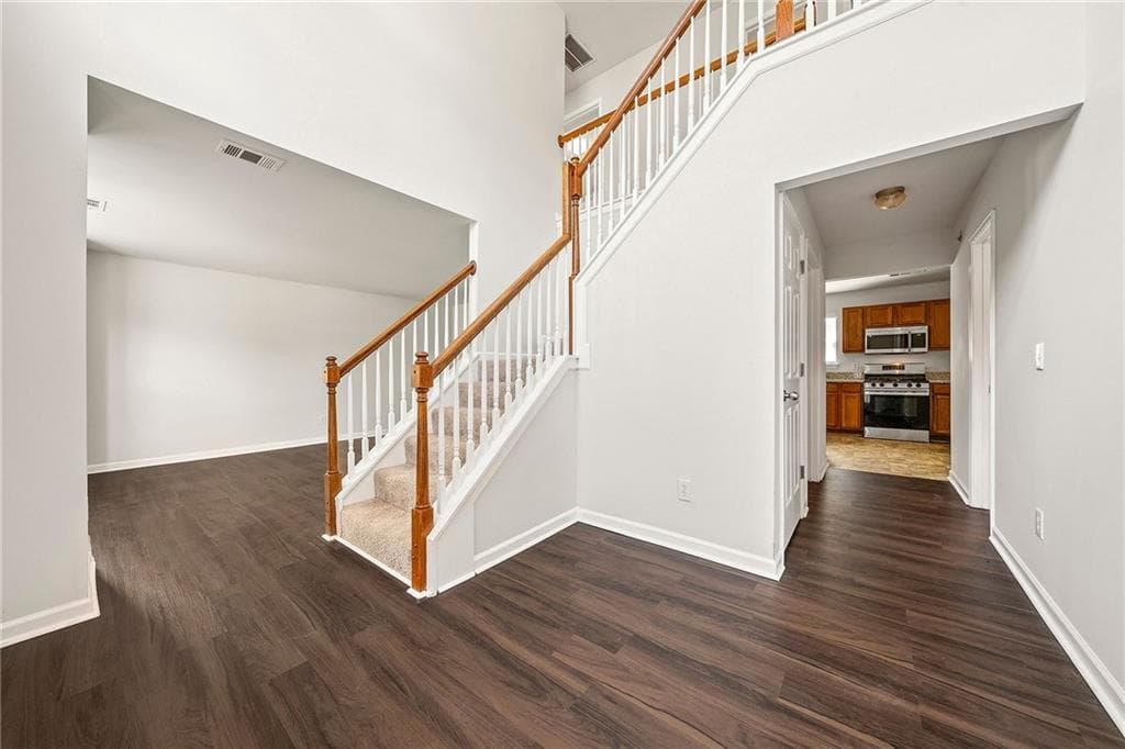 5 bedroom, 3 bathroom, 4,405 sq ft single family residence for sale at 3161 BERTHAS OVERLOOK, Douglasville, GA 30135 — photo 3