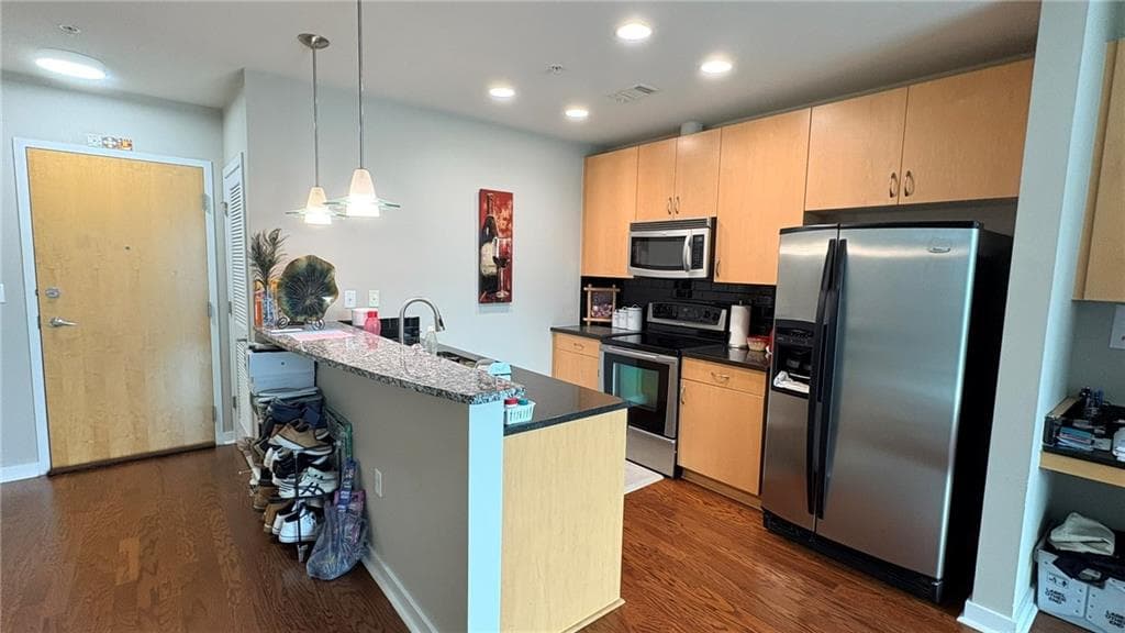 1 bedroom, 1 bathroom condominium for rent at 400 W Peachtree Street 2905, Atlanta, GA 30308 for $2,100 a month — photo 7