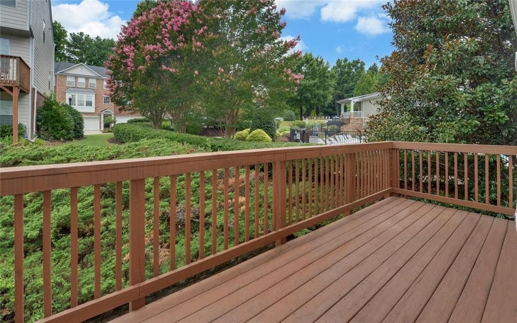 4 bedroom, 4 bathroom, 2,679 sq ft townhouse for sale at 3513 Chattahoochee Summit Lane 25, Atlanta, GA 30339 — photo 6