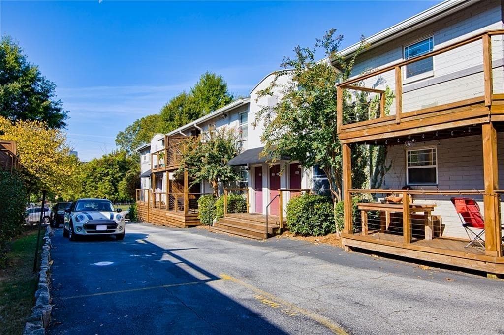 2 bedroom, 1 bathroom, 697 sq ft condominium for rent at 36 Daniel Street 7, Atlanta, GA 30312 for $1,750 a month — photo 3
