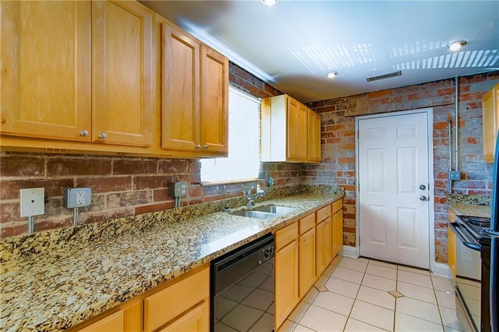 2 bedroom, 1 bathroom, 697 sq ft condominium for rent at 36 Daniel Street 7, Atlanta, GA 30312 for $1,750 a month — photo 6