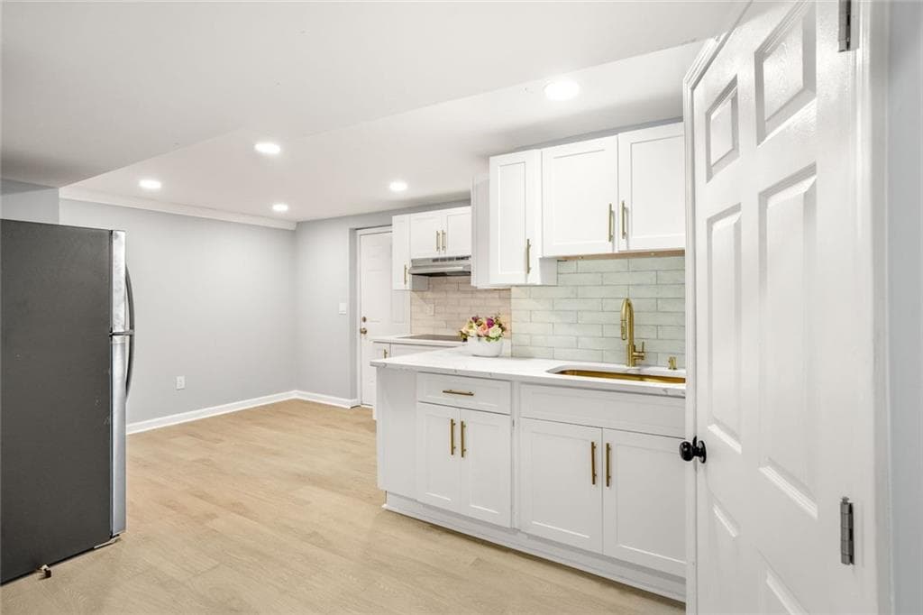 6 bedroom, 3 bathroom, 1,937 sq ft single family residence for sale at 2153 Greenhill Drive, Marietta, GA 30008 — photo 5