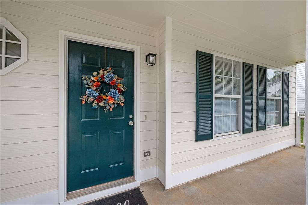 4 bedroom, 3 bathroom, 1,701 sq ft single family residence for sale at 2164 Dresden Green, Kennesaw, GA 30144 — photo 2