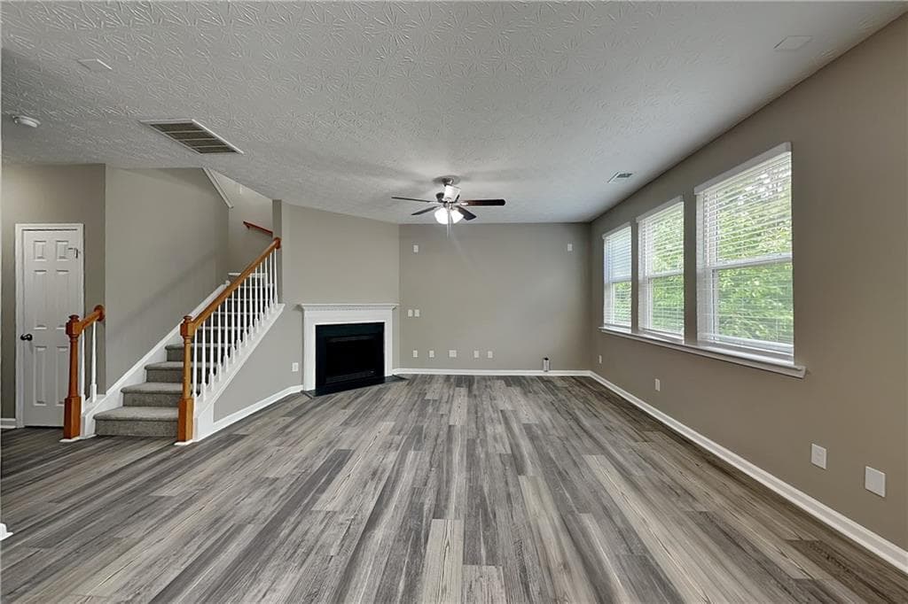 3 bedroom, 3 bathroom, 1,915 sq ft single family residence for rent at 1517 Briarfield Way, Marietta, GA 30066 for $2,425 a month — photo 2