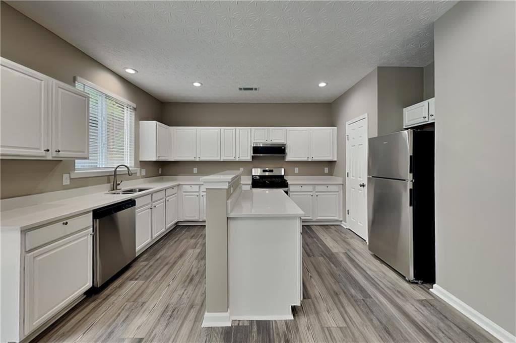 3 bedroom, 3 bathroom, 1,915 sq ft single family residence for rent at 1517 Briarfield Way, Marietta, GA 30066 for $2,425 a month — photo 6