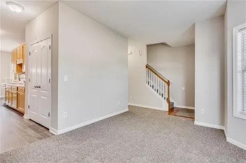 3 bedroom, 3 bathroom, 1,556 sq ft townhouse for sale at 762 Commerce, Riverdale, GA 30296 — photo 6