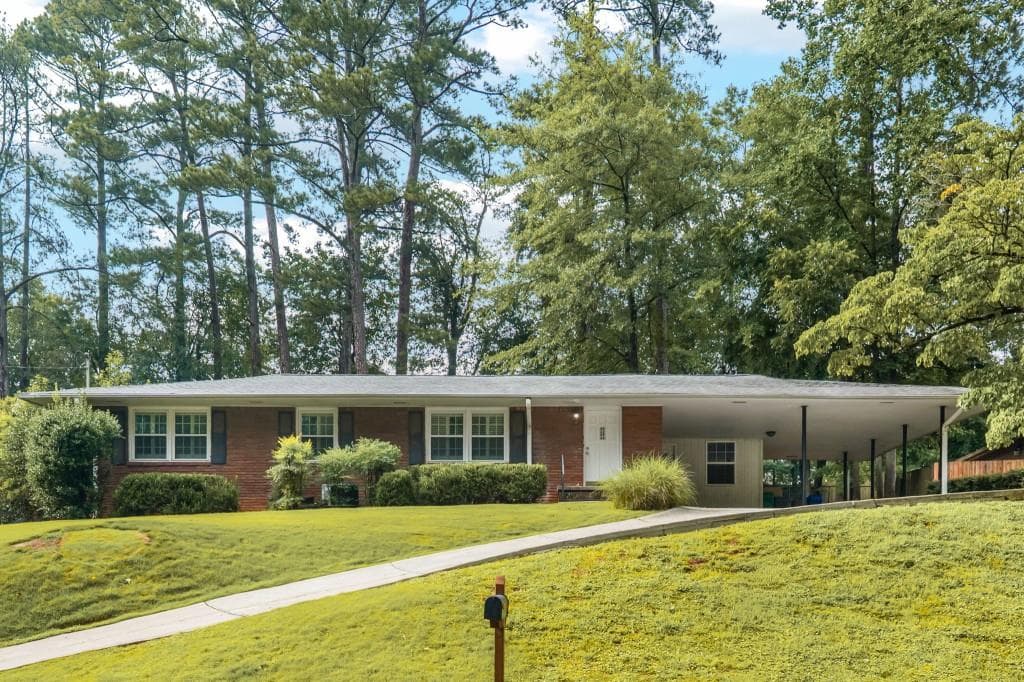 4 bedroom, 3 bathroom, 1,900 sq ft single family residence sold at 1780 N Holly Lane, Atlanta, GA 30329