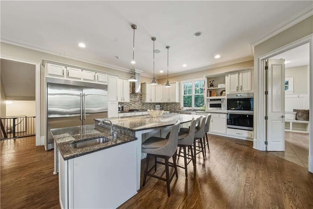 7 bedroom, 7 bathroom, 9,467 sq ft single family residence under contract at 55 Providence Plantation Drive, Milton, GA 30004 — photo 5