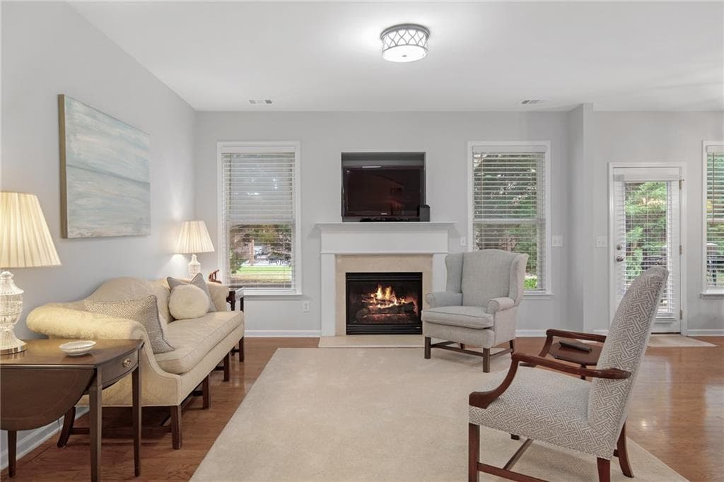 4 bedroom, 3 bathroom, 2,390 sq ft townhouse for sale at 13886 Portside Cove, Alpharetta, GA 30004 — photo 6