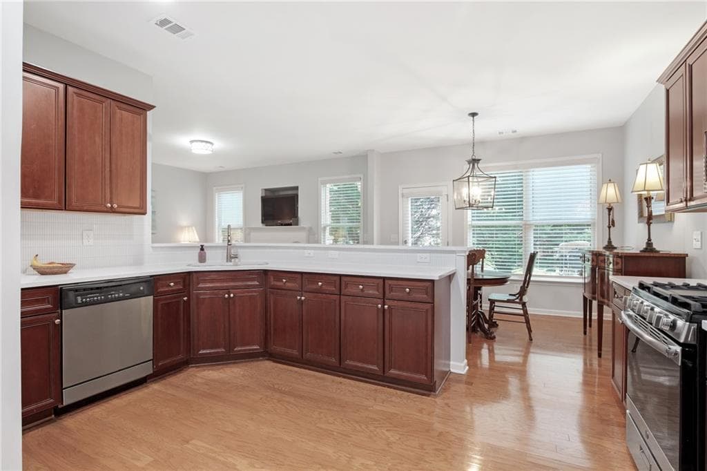 4 bedroom, 3 bathroom, 2,390 sq ft townhouse for sale at 13886 Portside Cove, Alpharetta, GA 30004 — photo 10