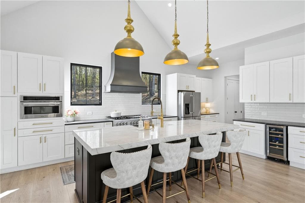 5 bedroom, 4 bathroom, 3,850 sq ft single family residence under contract at 464 Stonehaven Court, Jasper, GA 30143 — photo 5