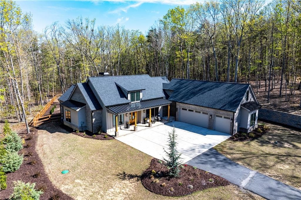 5 bedroom, 4 bathroom, 3,850 sq ft single family residence under contract at 464 Stonehaven Court, Jasper, GA 30143 — photo 7