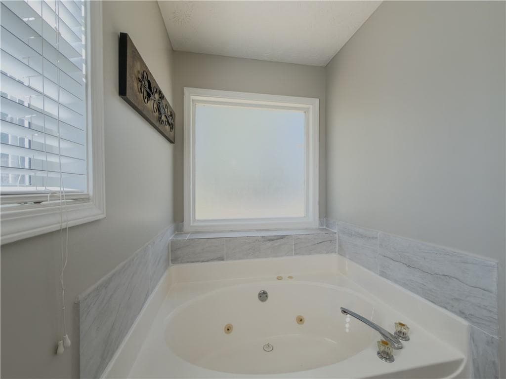 3 bedroom, 2 bathroom, 1,893 sq ft single family residence for rent at 593 Red Tip Lane, Loganville, GA 30052 for $2,500 a month — photo 8
