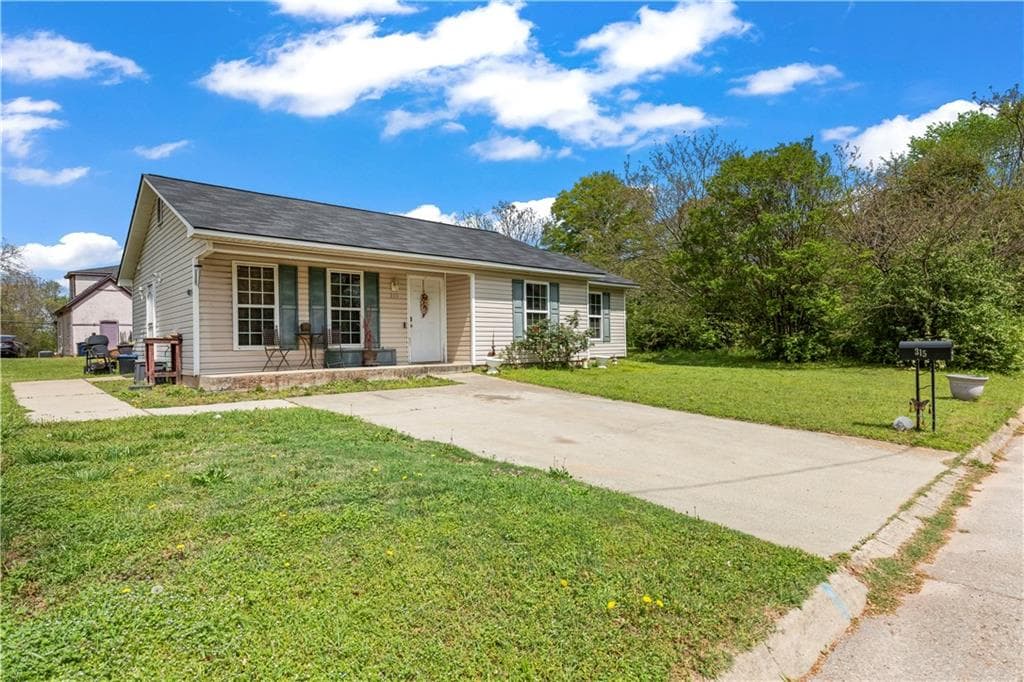 other under contract at 315 E Central Avenue, Griffin, GA 30223 — photo 3
