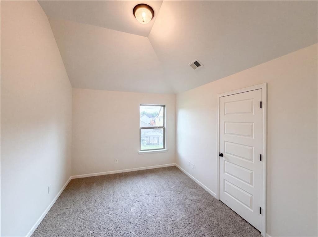 4 bedroom, 3 bathroom, 2,596 sq ft single family residence under contract at 85 Pulaski Place, Jonesboro, GA 30238 — photo 4