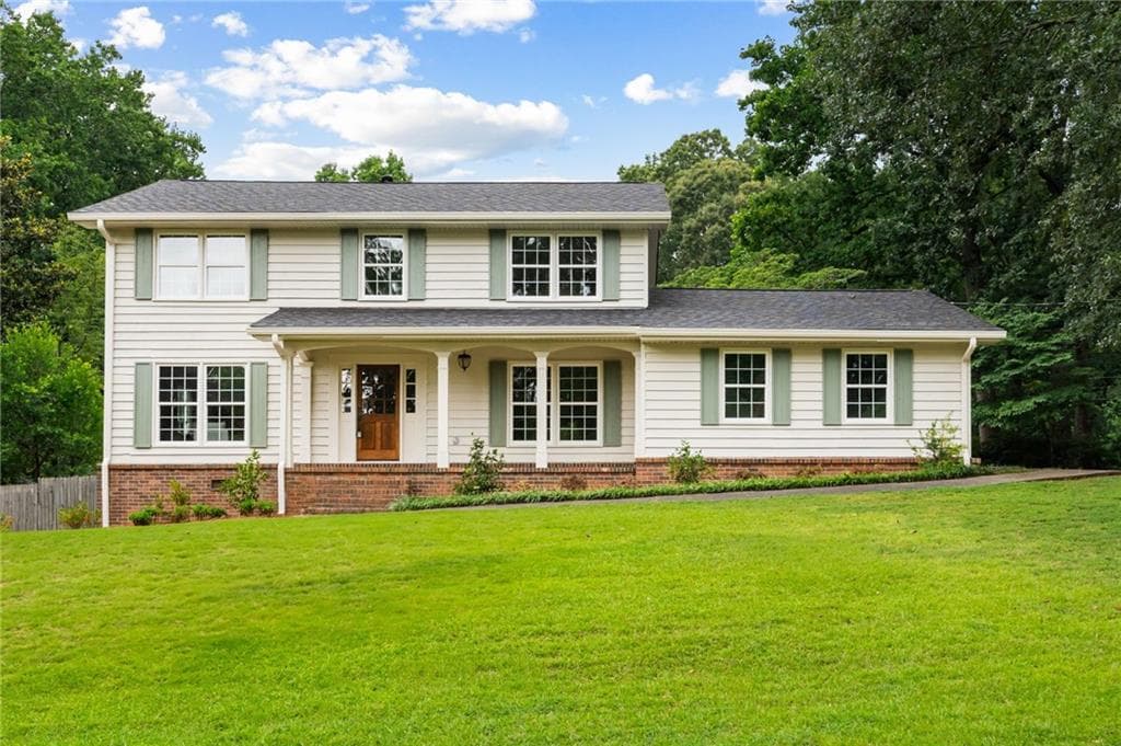 4 bedroom, 3 bathroom, 2,512 sq ft single family residence sold at 194 Pioneer Trail, Marietta, GA 30068