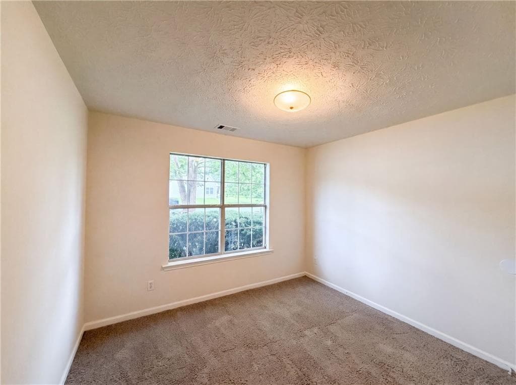 3 bedroom, 2 bathroom, 1,211 sq ft single family residence under contract at 10543 Crabtree Drive, Jonesboro, GA 30238 — photo 8