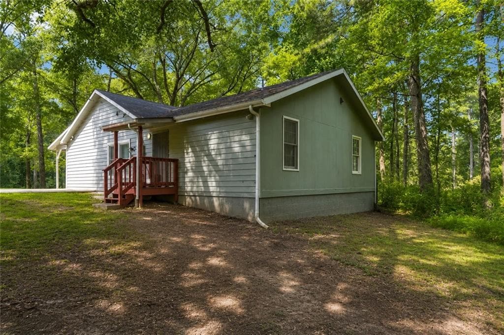 3 bedroom, 2 bathroom, 1,426 sq ft single family residence for sale at 678 N Burnt Hickory Road, Douglasville, GA 30134 — photo 6
