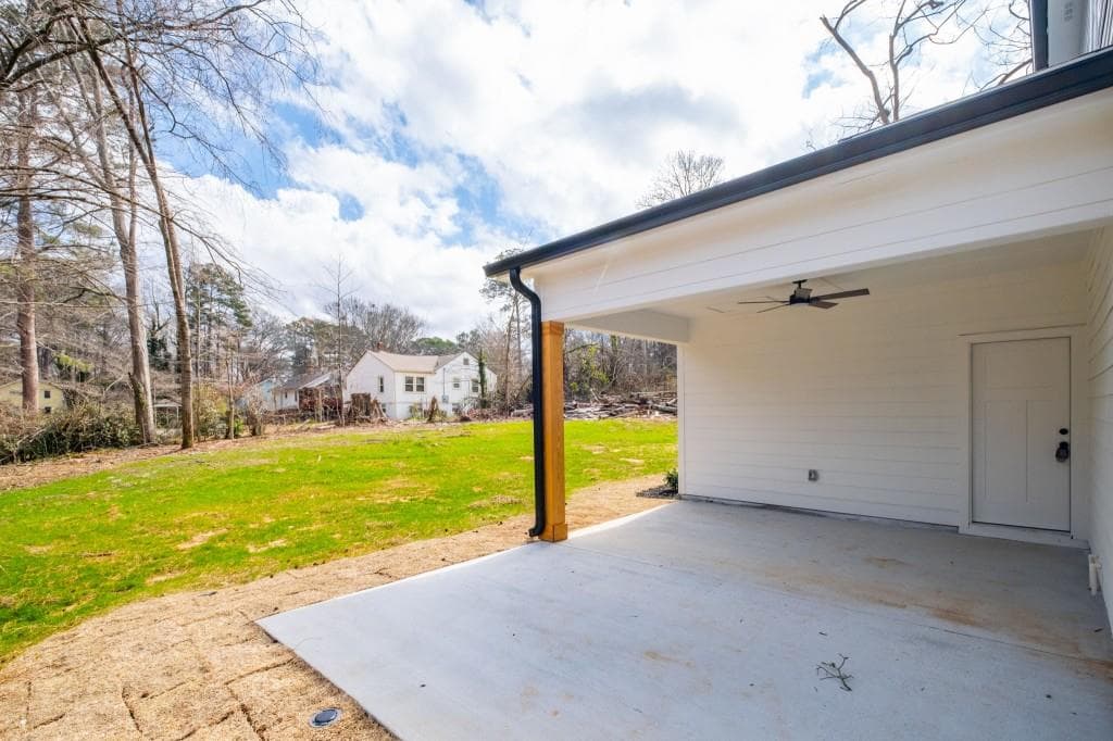 4 bedroom, 3 bathroom, 2,505 sq ft single family residence under contract at 165 Strickland Street, Fairburn, GA 30213 — photo 9