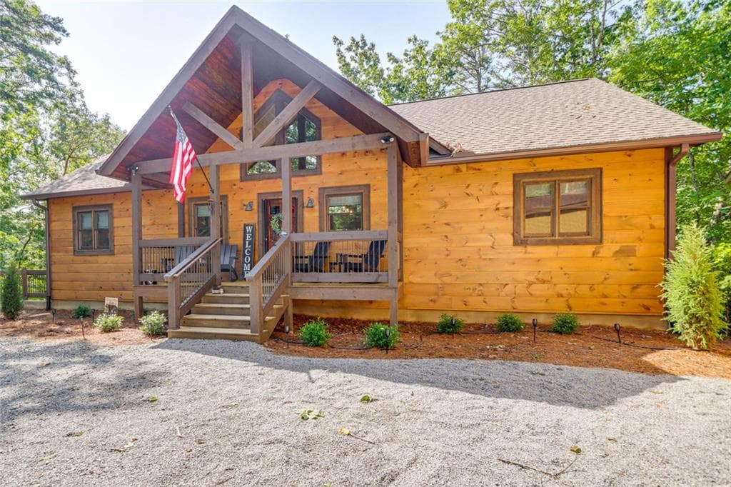 3 bedroom, 3 bathroom, 3,286 sq ft single family residence for sale at 313 Muffle Court, Ellijay, GA 30540 — photo 2