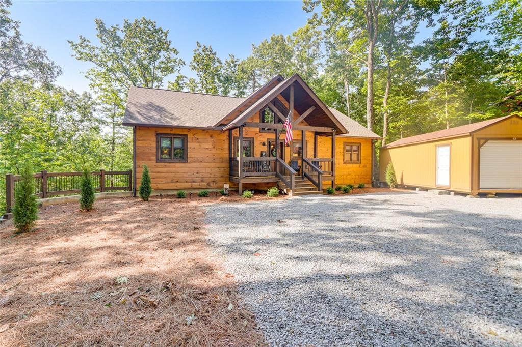 3 bedroom, 3 bathroom, 3,286 sq ft single family residence for sale at 313 Muffle Court, Ellijay, GA 30540 — photo 3