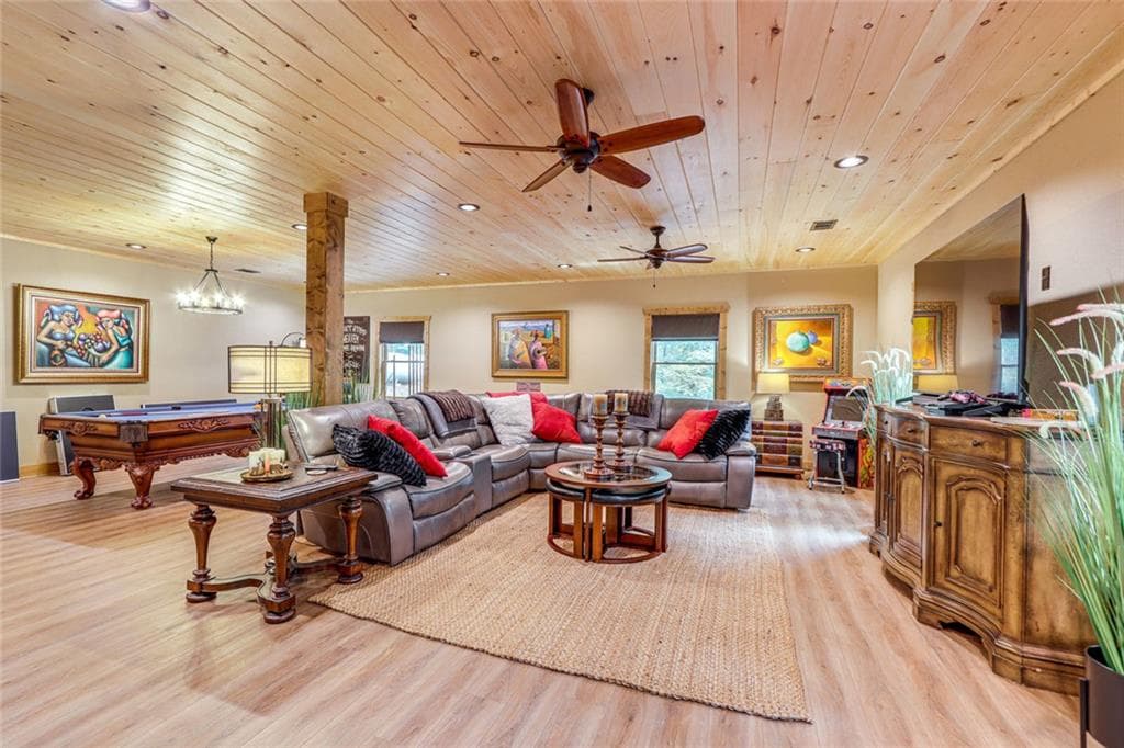 3 bedroom, 3 bathroom, 3,286 sq ft single family residence for sale at 313 Muffle Court, Ellijay, GA 30540 — photo 7