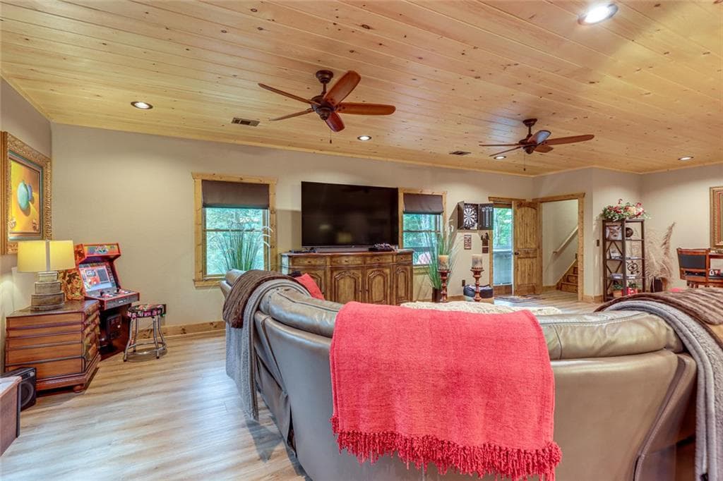 3 bedroom, 3 bathroom, 3,286 sq ft single family residence for sale at 313 Muffle Court, Ellijay, GA 30540 — photo 8