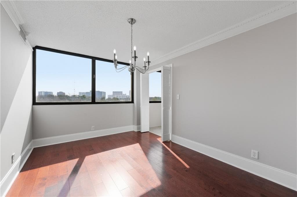 2 bedroom, 2 bathroom, 1,527 sq ft condominium for sale at 3530 Piedmont Road 12F, Atlanta, GA 30305 — photo 6
