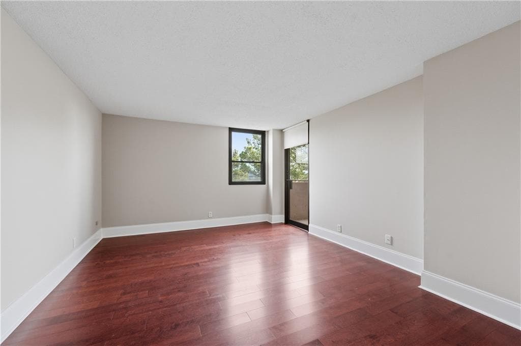 2 bedroom, 2 bathroom, 1,527 sq ft condominium for sale at 3530 Piedmont Road 12F, Atlanta, GA 30305 — photo 10