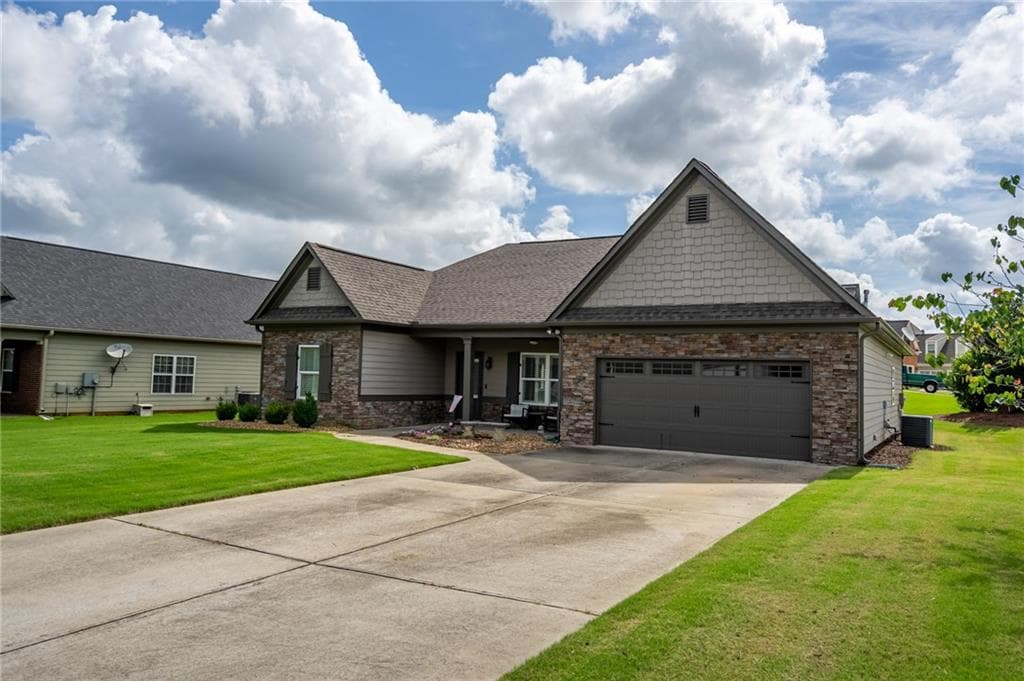 3 bedroom, 2 bathroom single family residence under contract at 21 Gilreath Trail, Cartersville, GA 30121 — photo 2