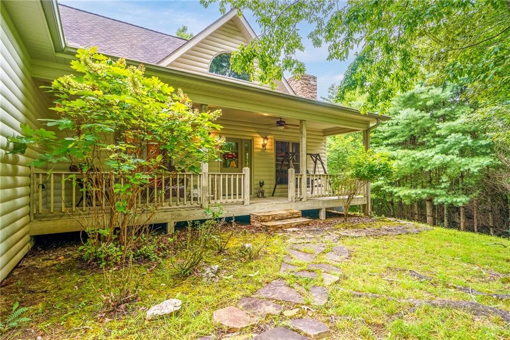 3 bedroom, 2 bathroom, 1,821 sq ft single family residence for sale at 51 Hightower Trail, Hiawassee, GA 30546 — photo 4