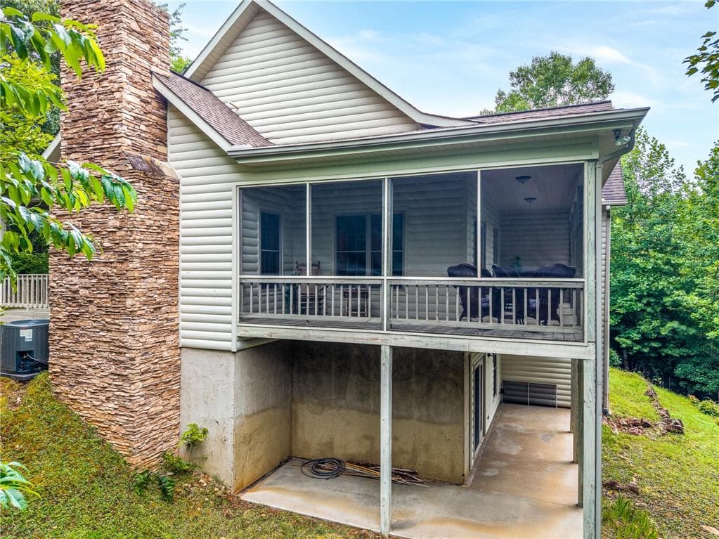 3 bedroom, 2 bathroom, 1,821 sq ft single family residence for sale at 51 Hightower Trail, Hiawassee, GA 30546 — photo 8