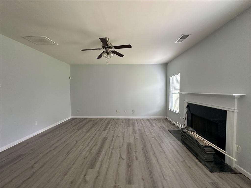 5 bedroom, 3 bathroom, 2,696 sq ft single family residence for rent at 1335 Rocky Shoals Lane, Suwanee, GA 30024 for $2,700 a month — photo 2