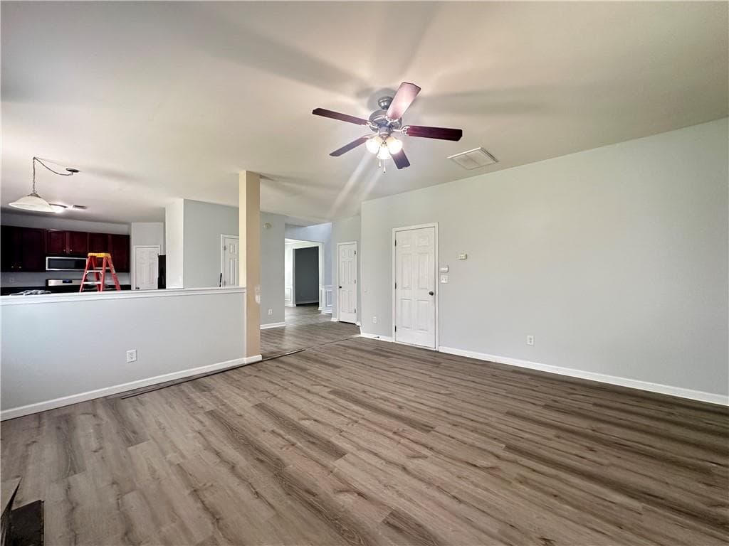 5 bedroom, 3 bathroom, 2,696 sq ft single family residence for rent at 1335 Rocky Shoals Lane, Suwanee, GA 30024 for $2,700 a month — photo 4