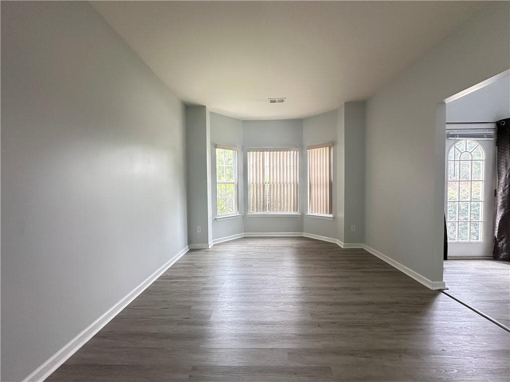 5 bedroom, 3 bathroom, 2,696 sq ft single family residence for rent at 1335 Rocky Shoals Lane, Suwanee, GA 30024 for $2,700 a month — photo 8